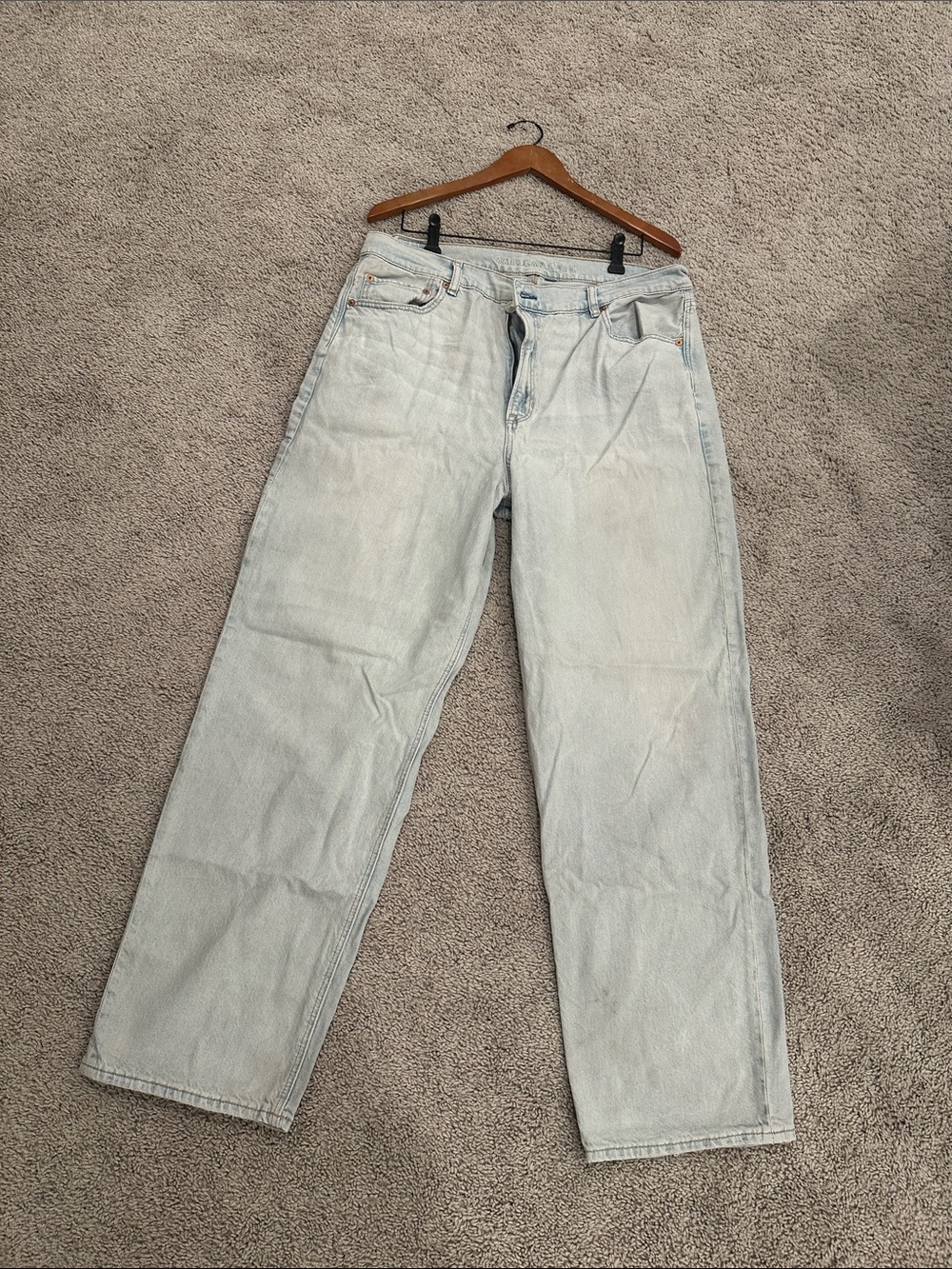 American Eagle Outfitters Light Wash High-Rise Women's Jeans